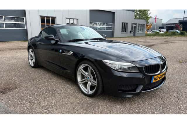 BMW Z4 (2017) thumbnail 3