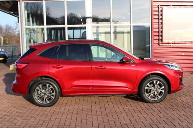 Ford Kuga (2024) thumbnail 4