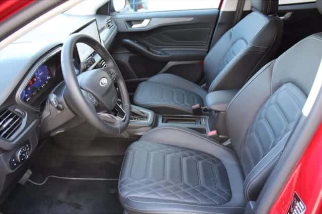 Ford Focus (2024) thumbnail 6