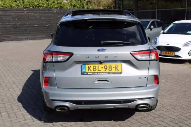 Ford Kuga (2022) thumbnail 5