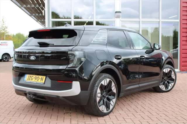 Ford Explorer (2024) thumbnail 2