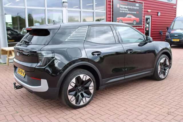 Ford Explorer (2024) thumbnail 5