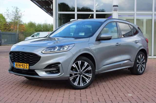 Ford Kuga (2023) thumbnail 1