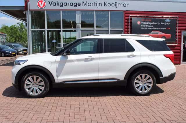 Ford Explorer (2023) thumbnail 6
