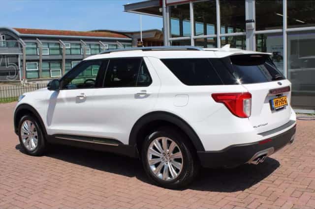 Ford Explorer (2023) thumbnail 6