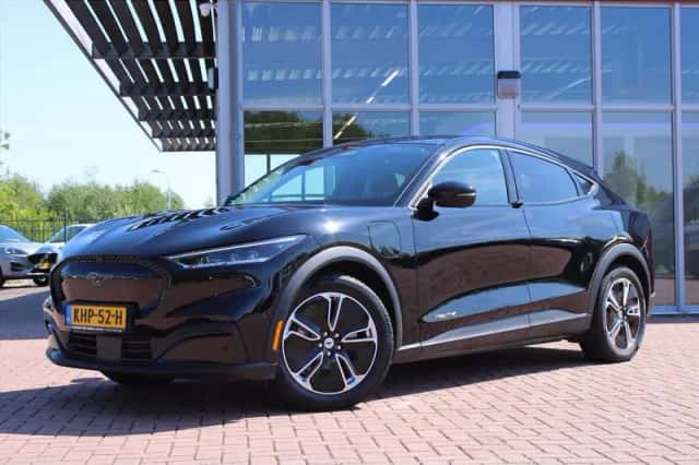Ford Mustang (2024) thumbnail 1