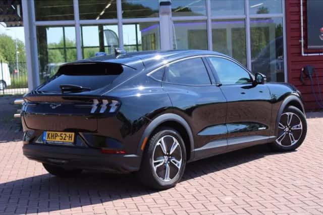Ford Mustang (2024) thumbnail 2