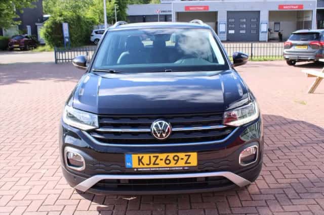 Volkswagen T-Cross (2016) thumbnail 5