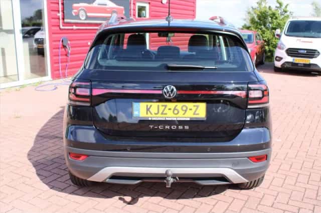 Volkswagen T-Cross (2016) thumbnail 6