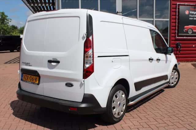Ford Transit (2024) thumbnail 2