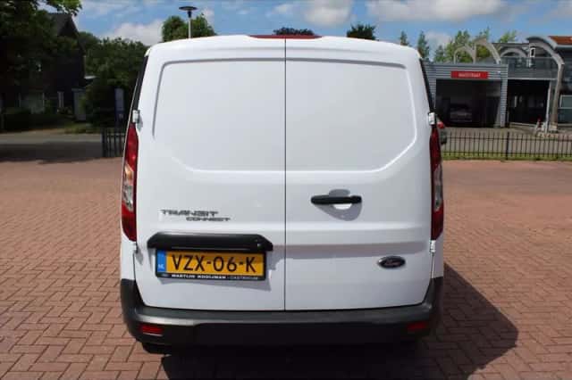 Ford Transit (2024) thumbnail 3