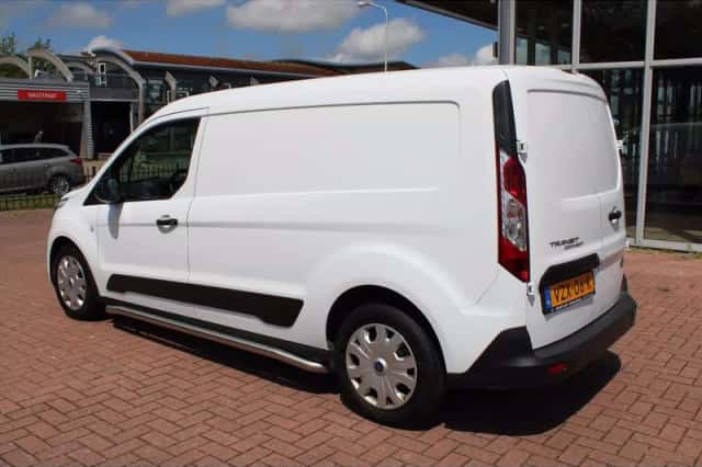 Ford Transit (2024) thumbnail 4