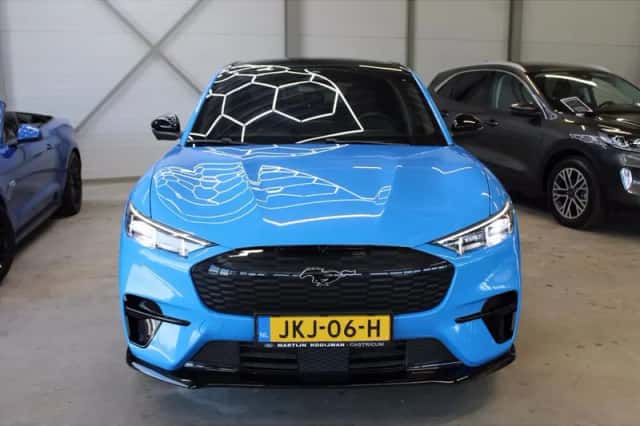 Ford Mustang (2022) thumbnail 5