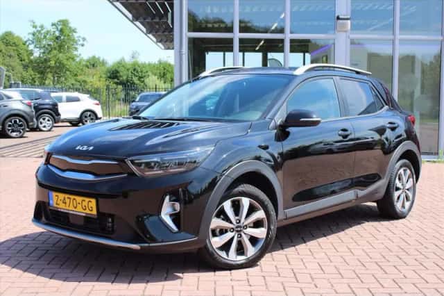 Kia Stonic (2024) thumbnail 1