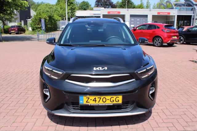 Kia Stonic (2024) thumbnail 4