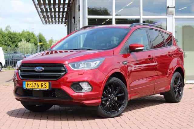 Ford Kuga (2018) thumbnail 1