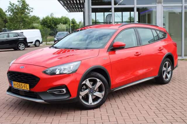 Ford Focus (2020) thumbnail 1