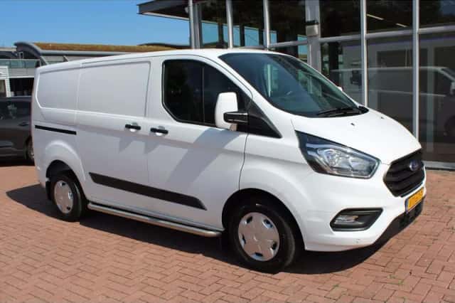 Ford Transit (2023) thumbnail 4