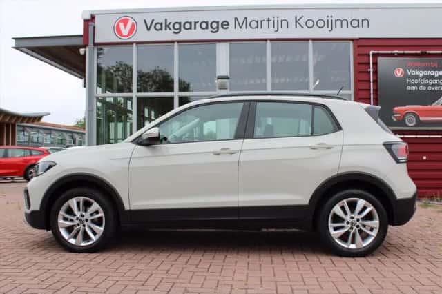 Volkswagen T-Cross (2024) thumbnail 3