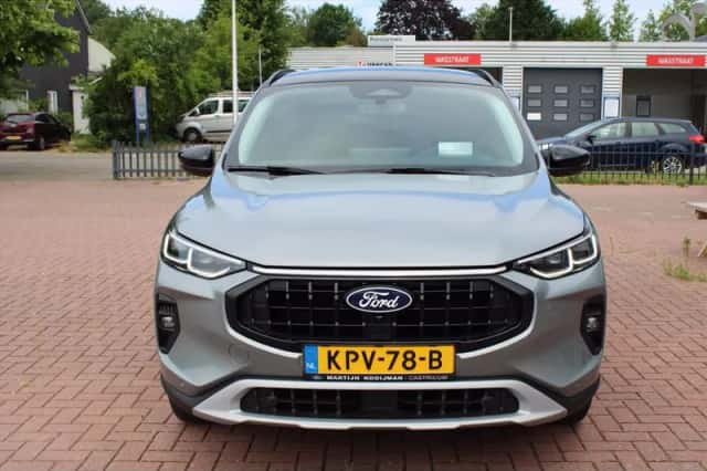 Ford Kuga (2024) thumbnail 4