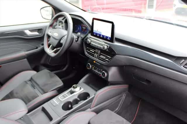 Ford Kuga (2023) thumbnail 6