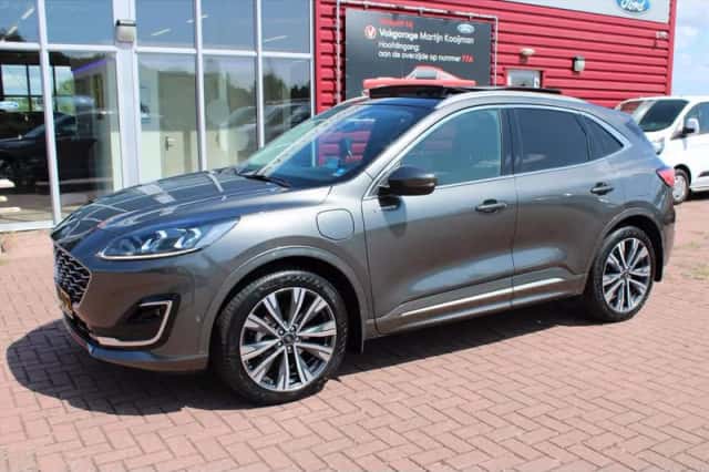 Ford Kuga (2023) thumbnail 3