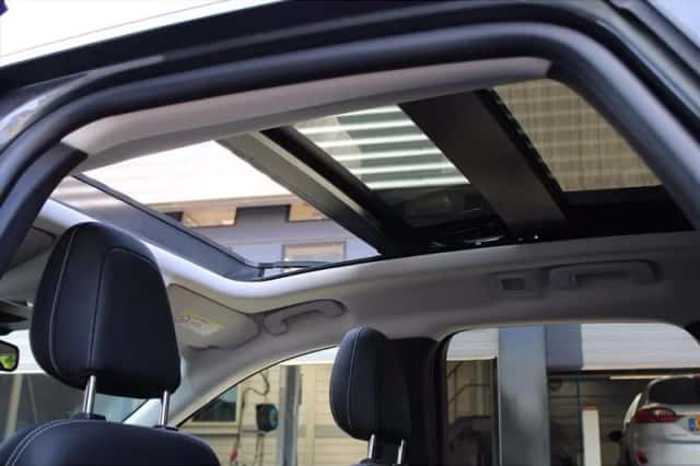 Ford Kuga (2023) thumbnail 5