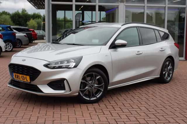 Ford Focus (2021) thumbnail 1
