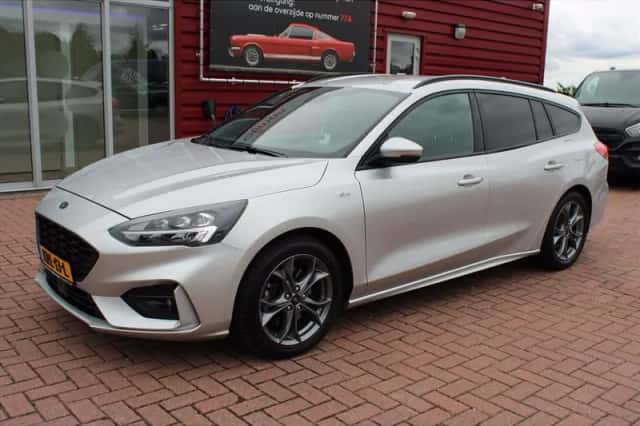 Ford Focus (2021) thumbnail 6
