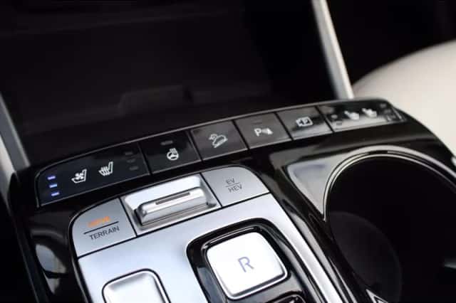 Hyundai Tucson (2024) thumbnail 3