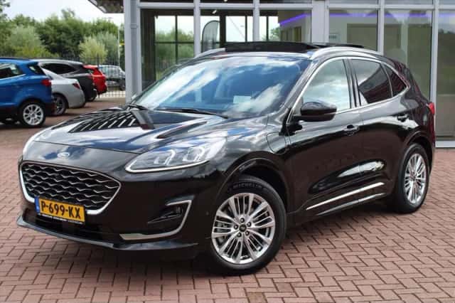 Ford Kuga (2021) thumbnail 1