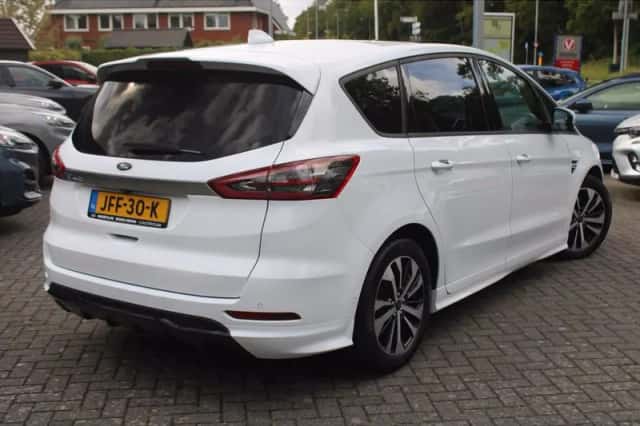 Ford S-Max (2023) thumbnail 2
