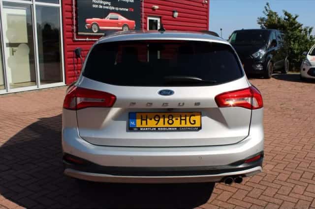 Ford Focus (2020) thumbnail 4