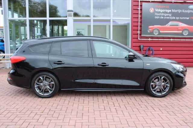 Ford Focus (2019) thumbnail 5