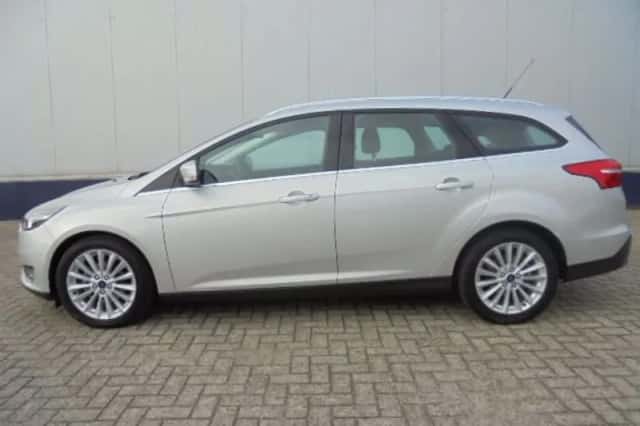 Ford Focus (2016) thumbnail 4