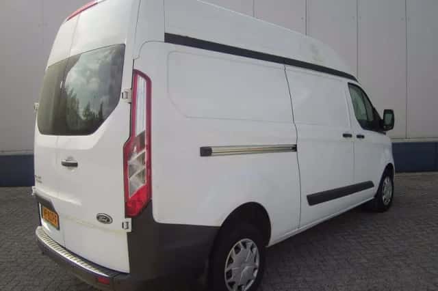 Ford Transit (2015) thumbnail 4