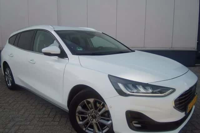 Ford Focus (2023) thumbnail 2