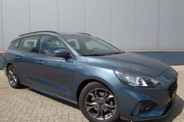 Ford Focus (2019) thumbnail 2