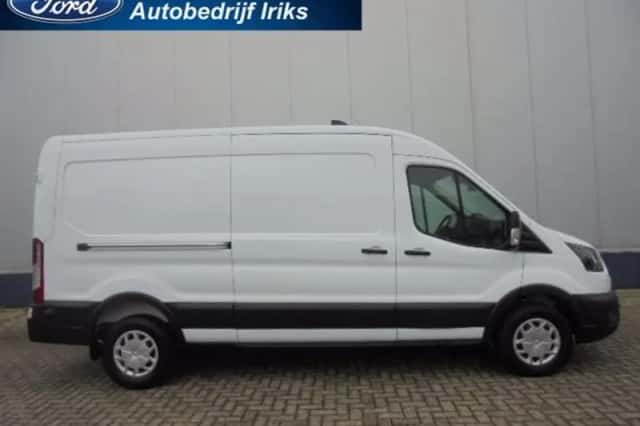 Ford Transit (2024) thumbnail 3