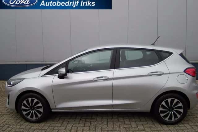 Ford Fiesta (2022) thumbnail 3