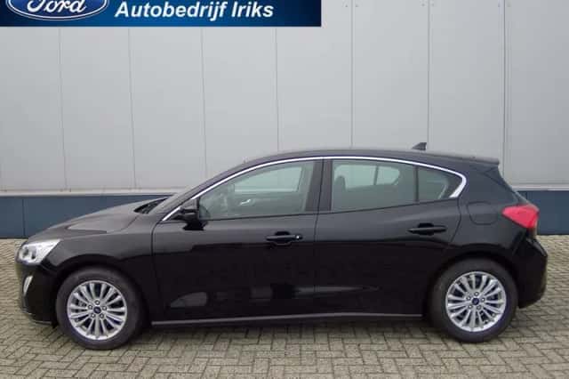 Ford Focus (2019) thumbnail 4