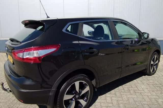 Nissan Qashqai (2015) thumbnail 5