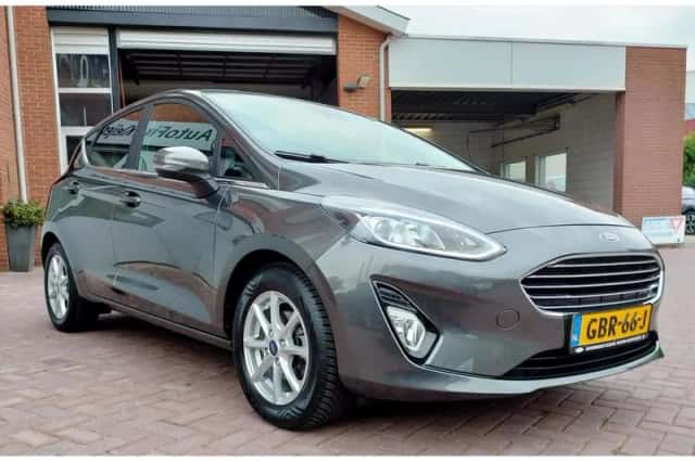Ford Fiesta (2021) thumbnail 4