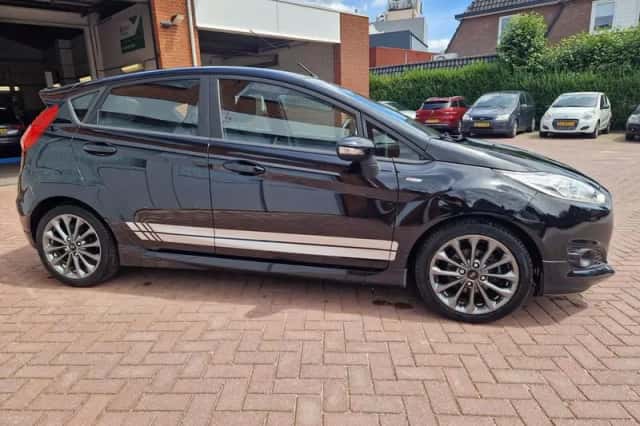 Ford Fiesta (2017) thumbnail 5