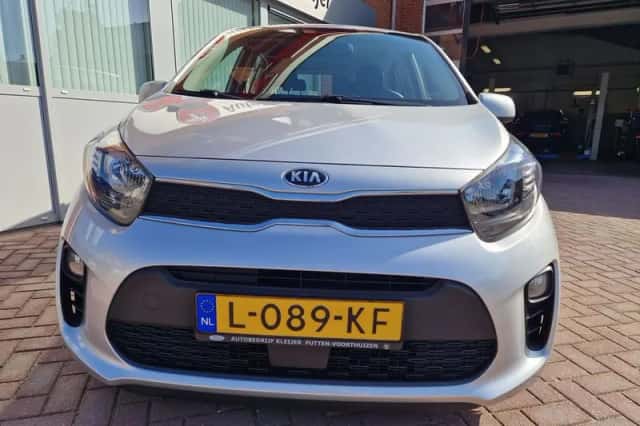 Kia Picanto (2021) thumbnail 3