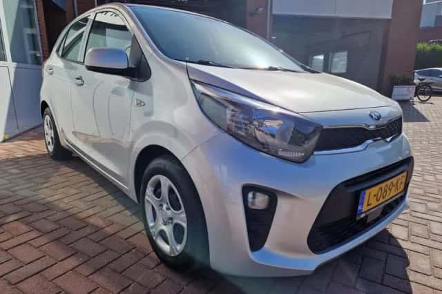 Kia Picanto (2021) thumbnail 5