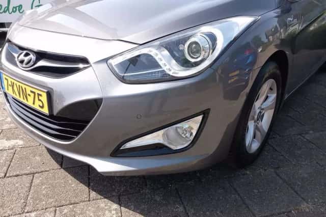 Hyundai i40 (2013) thumbnail 3