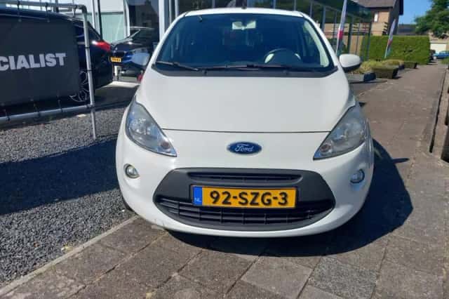 Ford Ka (2012) thumbnail 4