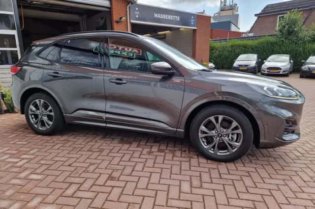 Ford Kuga (2021) thumbnail 5