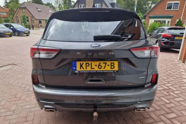 Ford Kuga (2021) thumbnail 6